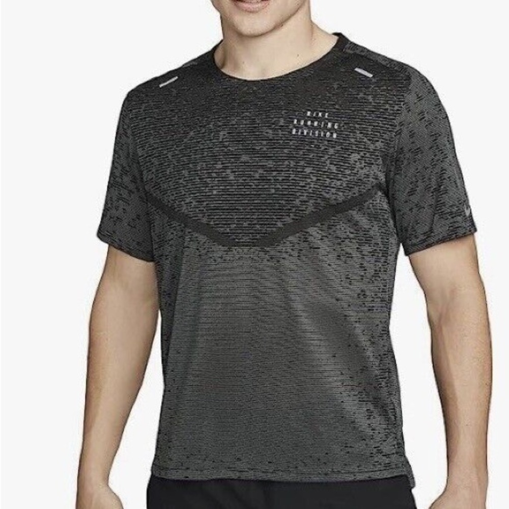 NIKE Dri-FIT ADV Run Division TechKnit MEN’S XL Short-Sleeve Running Black